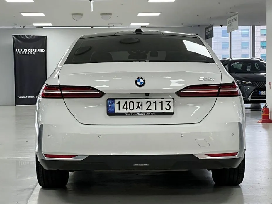 BMW 5-Series 2024 из KR, фото 3