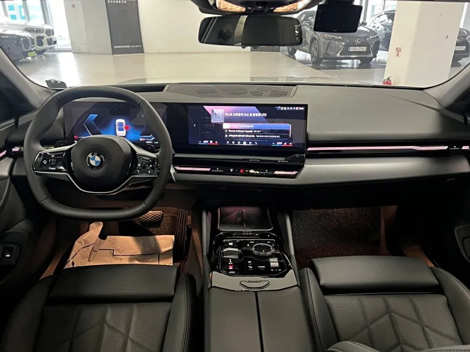 BMW 5-Series 2024 из KR, фото 7