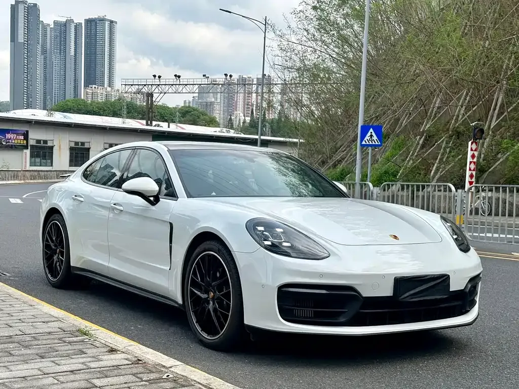 Porsche Panamera — фото 8