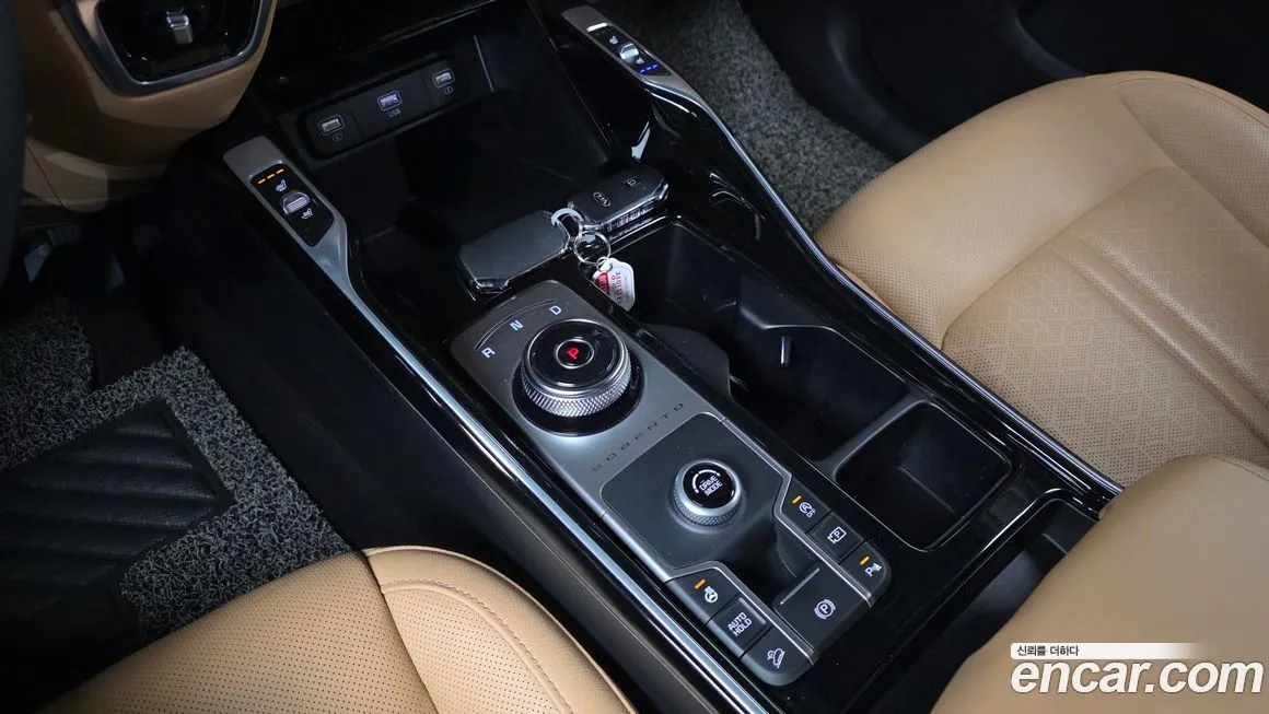 Kia Sorento — фото 7