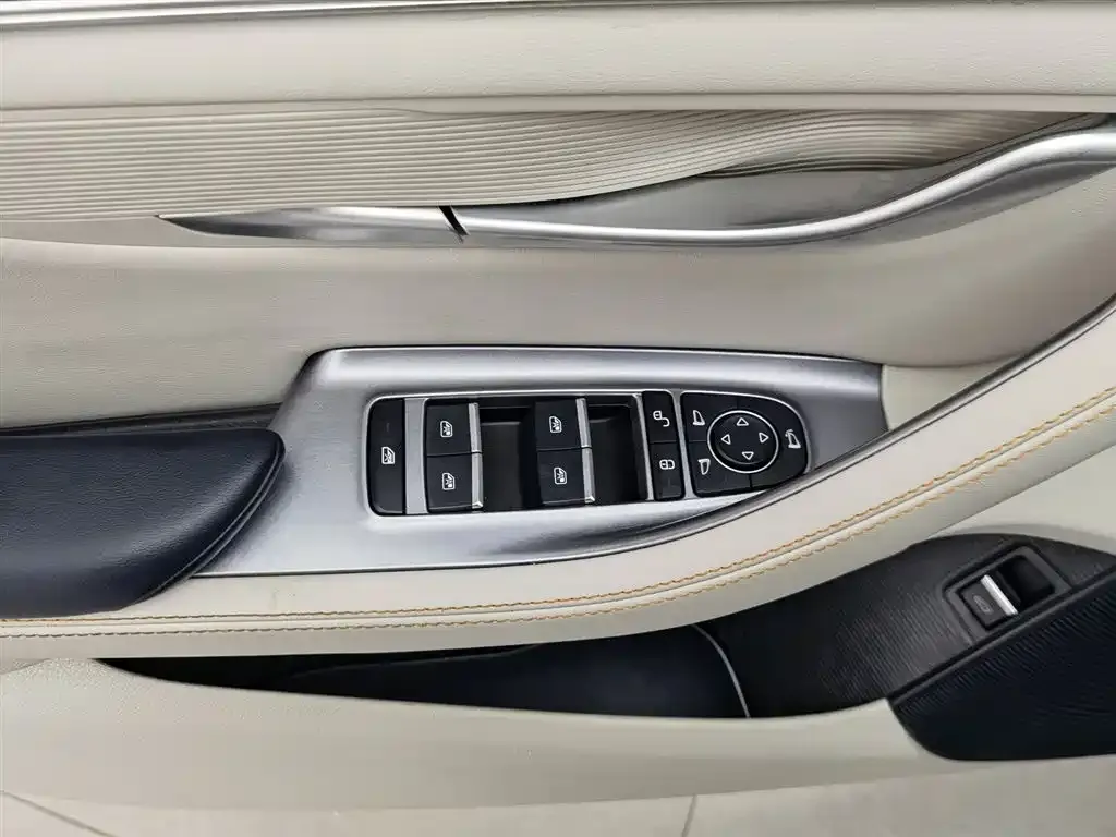 BYD PLUS New Energy — фото 10