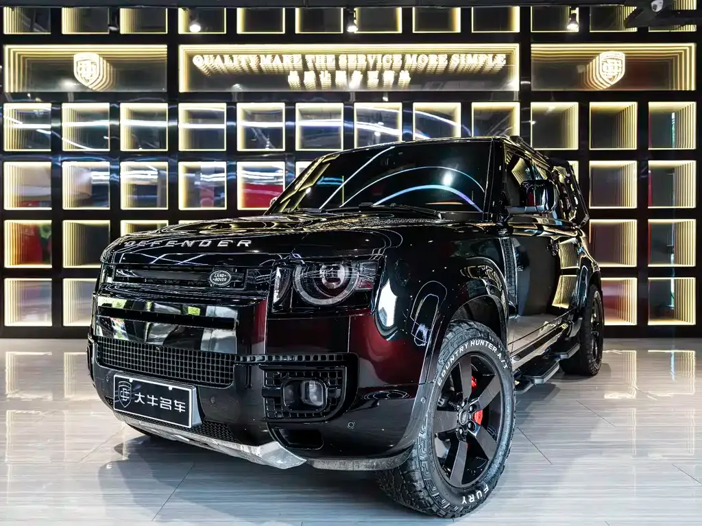 Land Rover Defender — фото 1
