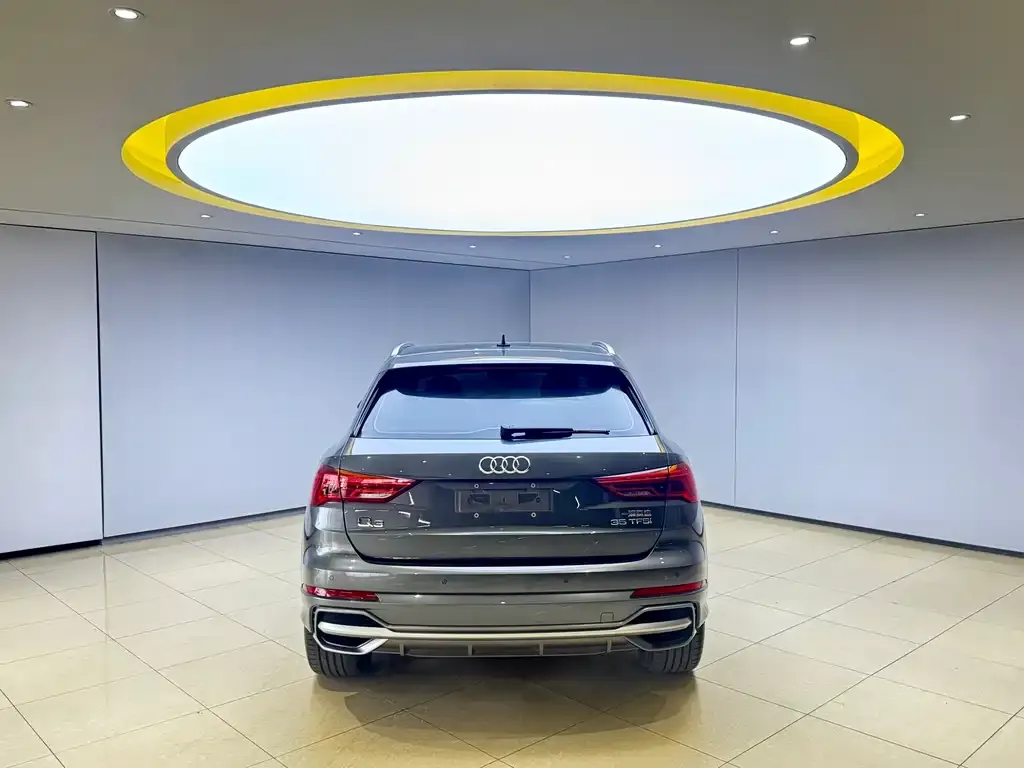 Audi Q3 — фото 9