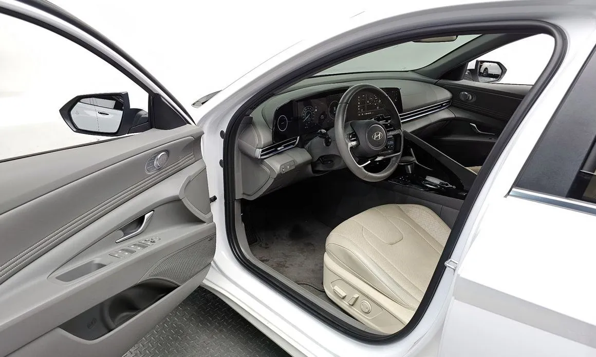 Hyundai AVANTE 2024 из KR, фото 4