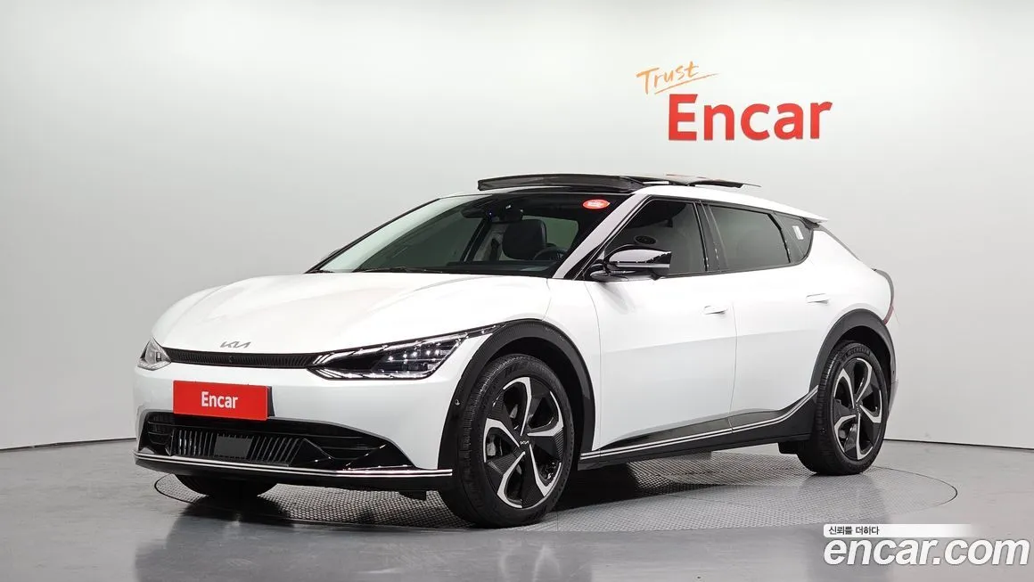 Kia EV6 — фото 1