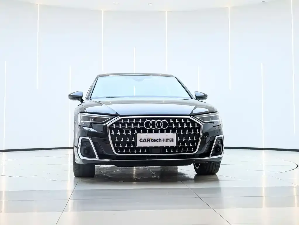 Audi A8 — фото 6