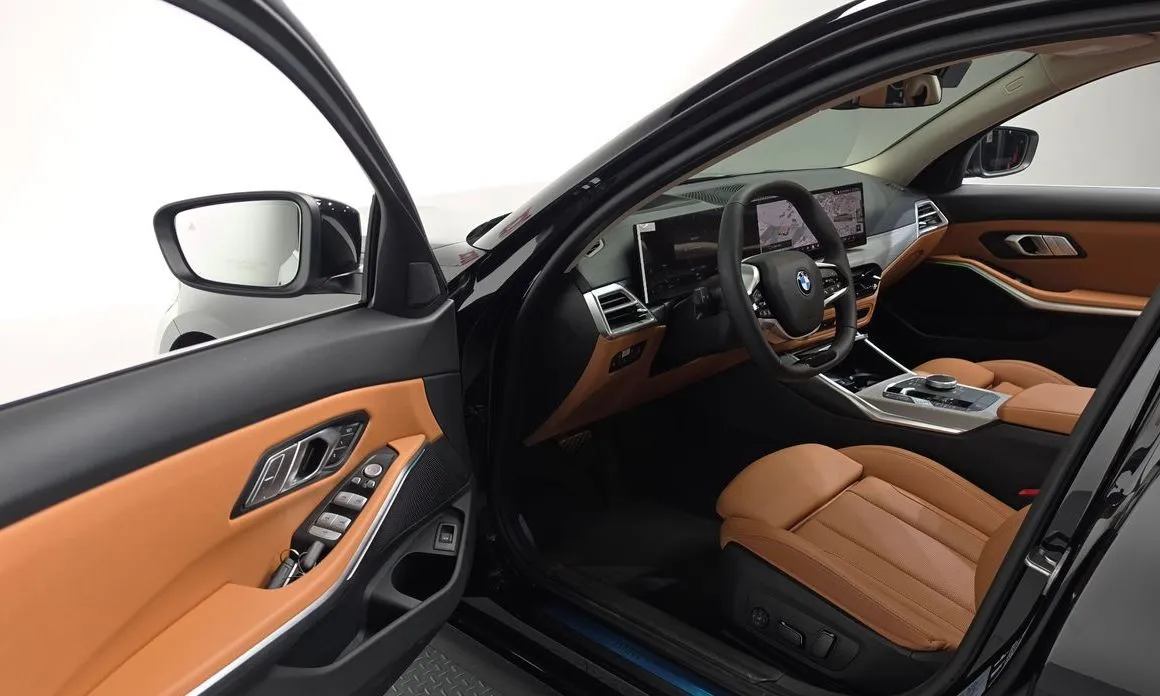 BMW 3-Series 2025 из KR, фото 8