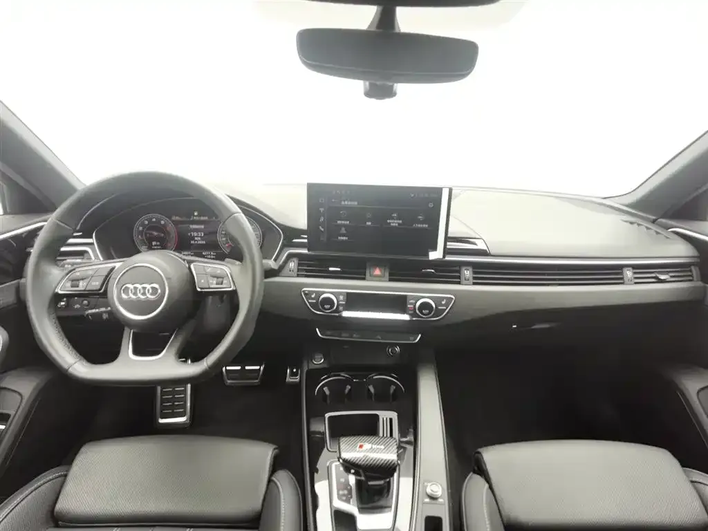 Audi A4L 2023 из CN, фото 4