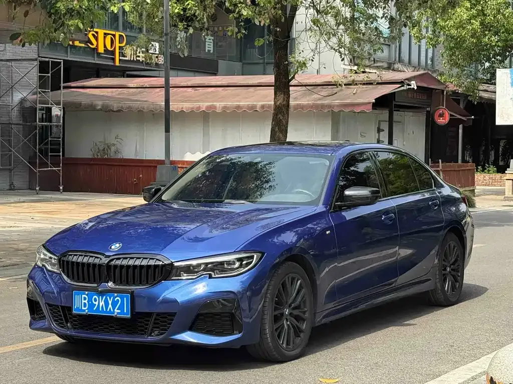 BMW 3 Series 2022 из CN, фото 1
