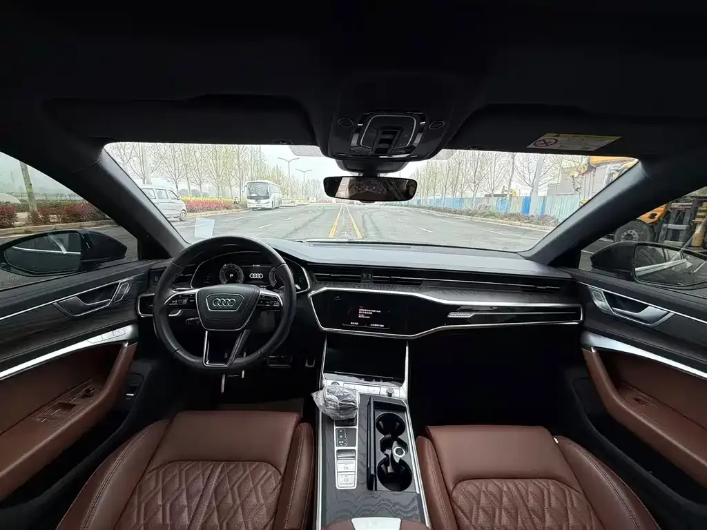 Audi A6L 2025 из CN, фото 4