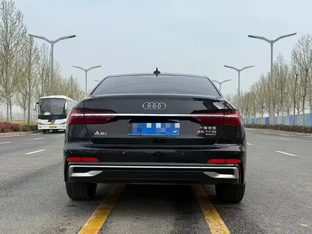 Audi A6L 2025 из CN, фото 2