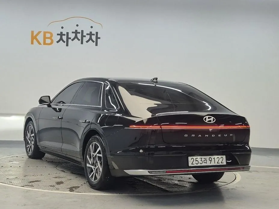 Hyundai Grandeur 2023 из KR, фото 4