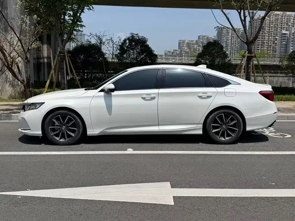 Honda Inspire — фото 8