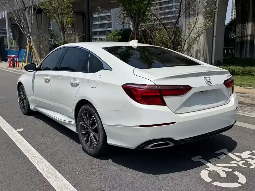 Honda Inspire — фото 10