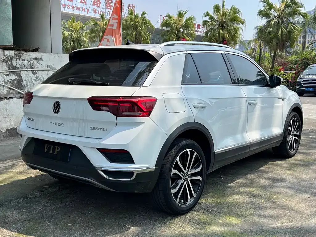 Volkswagen T-Roc 2023 из CN, фото 4