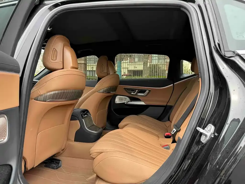 Mercedes-Benz E-Class 2025 из CN, фото 8