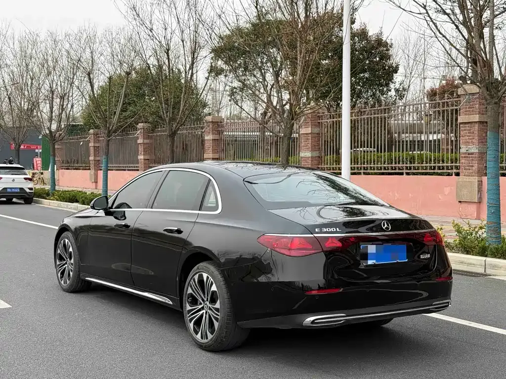 Mercedes-Benz E-Class 2025 из CN, фото 2