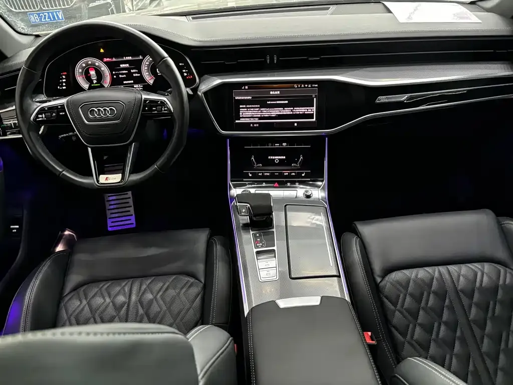Audi A6L — фото 2