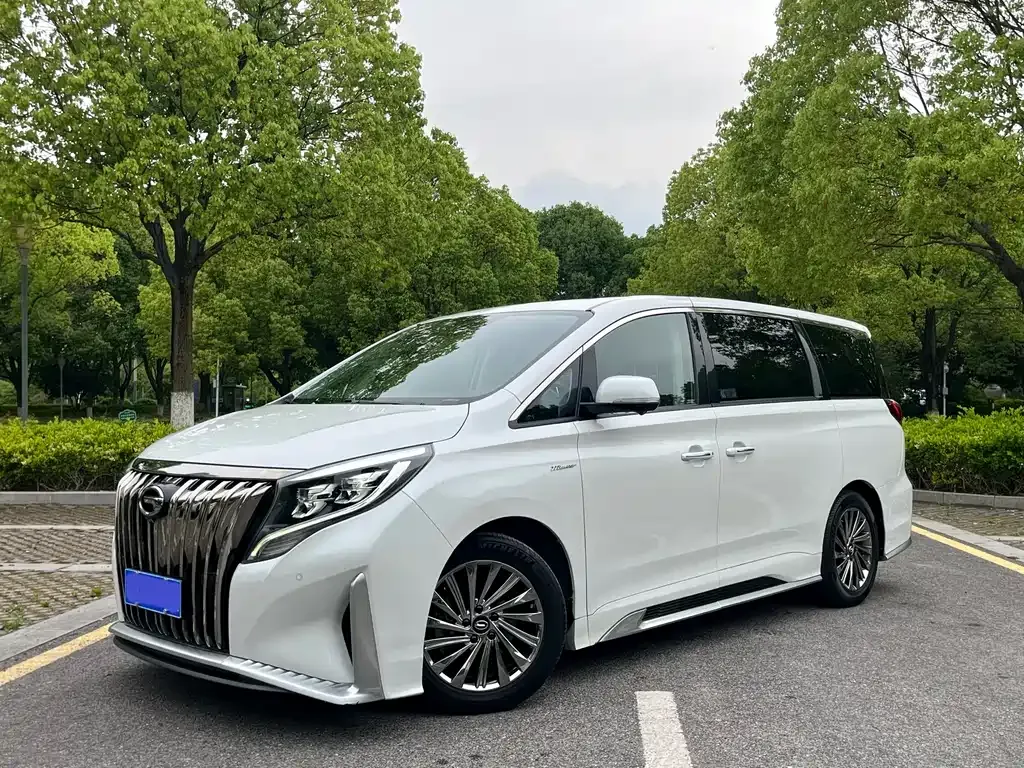 GAC Motor Trumpchi M8 — фото 1