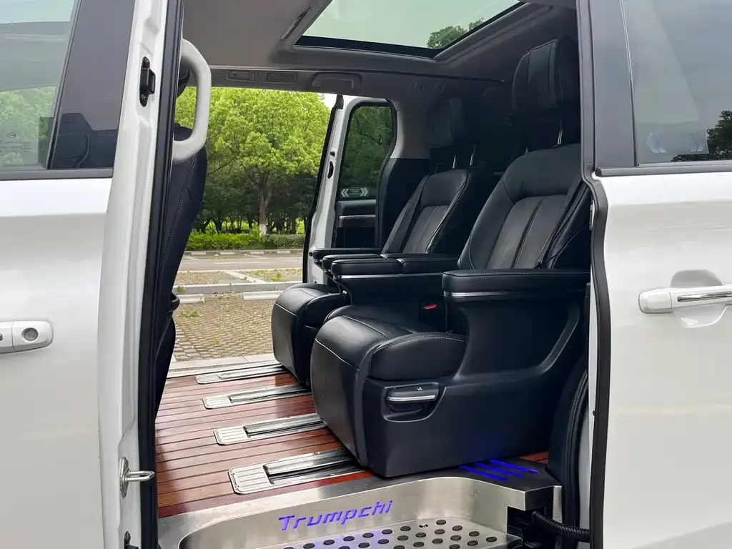 GAC Motor Trumpchi M8 — фото 2