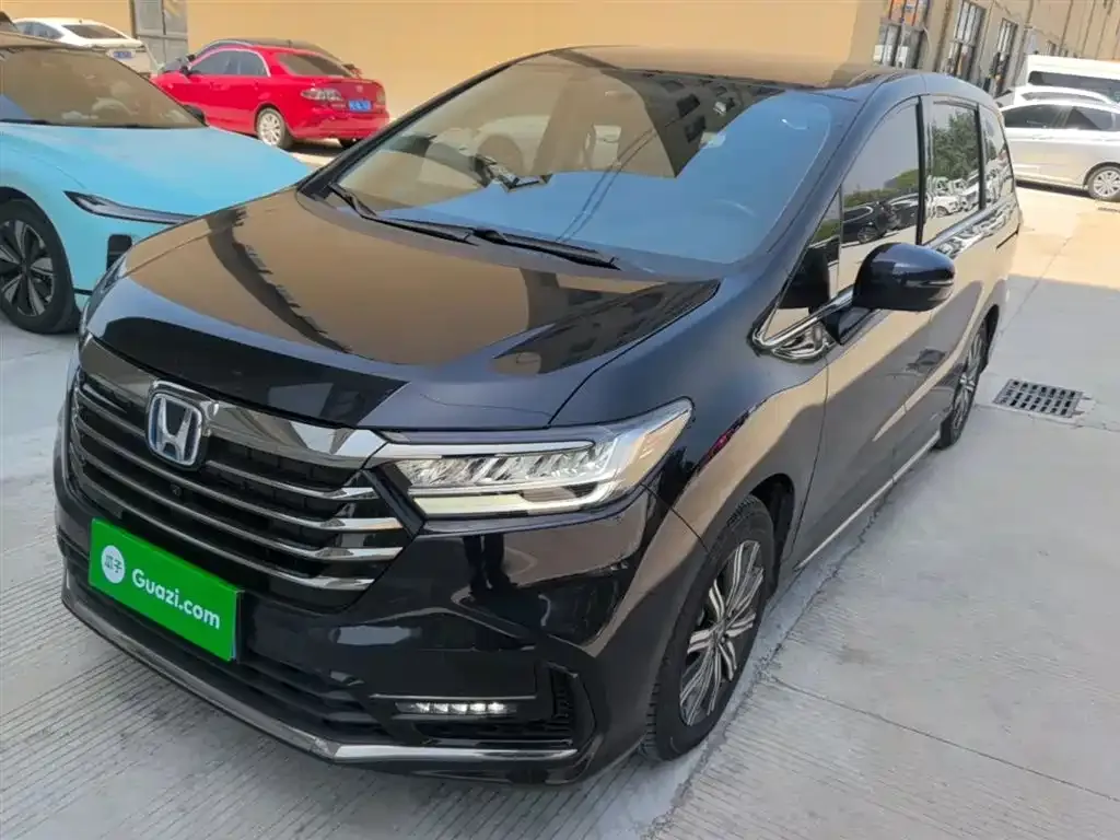 Honda Odyssey — фото 1