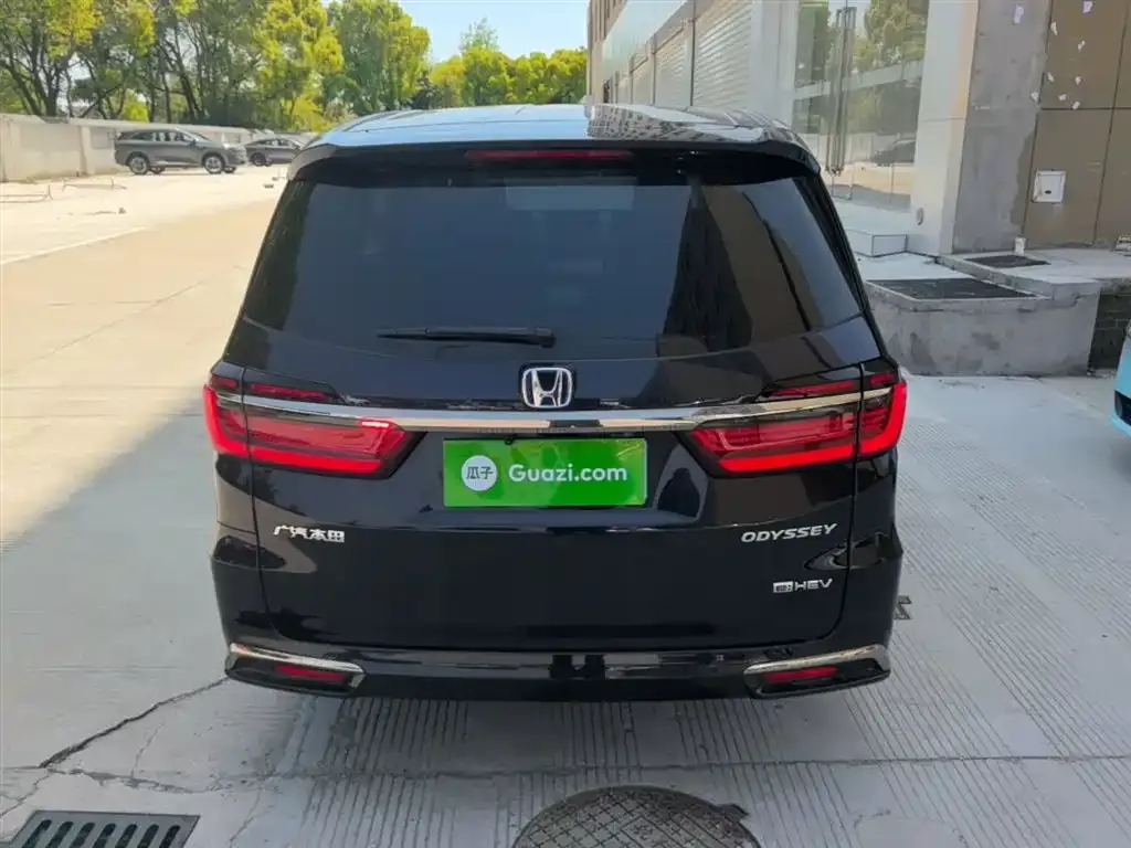 Honda Odyssey — фото 10
