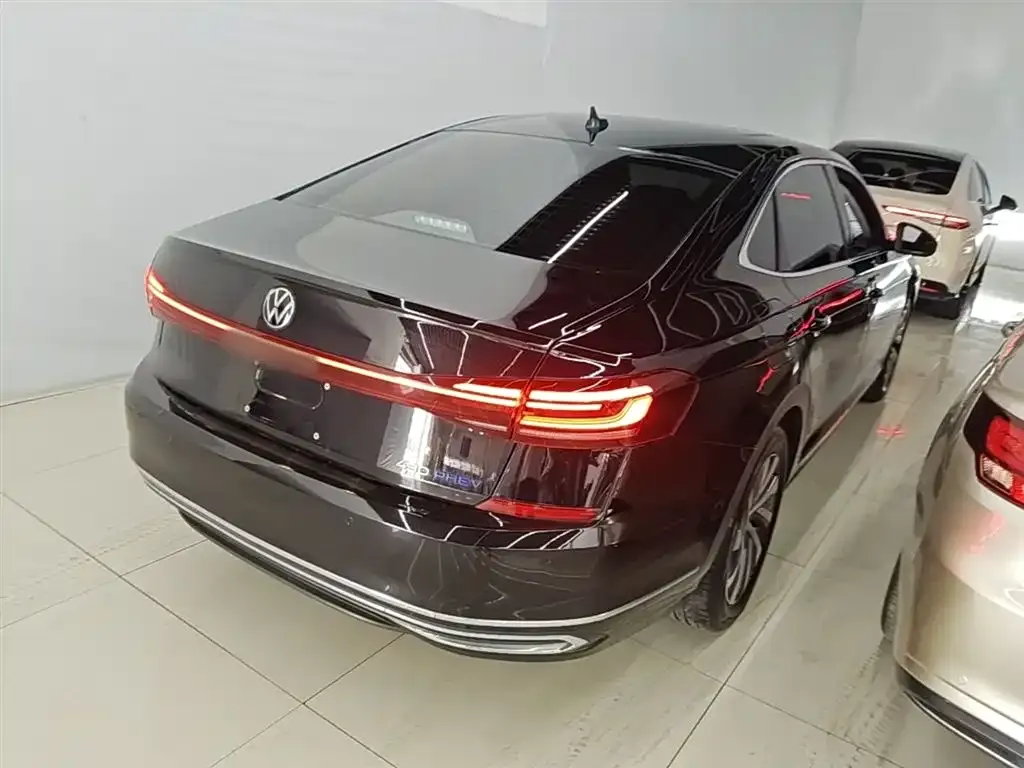 Volkswagen 帕萨特插电混动 — фото 6