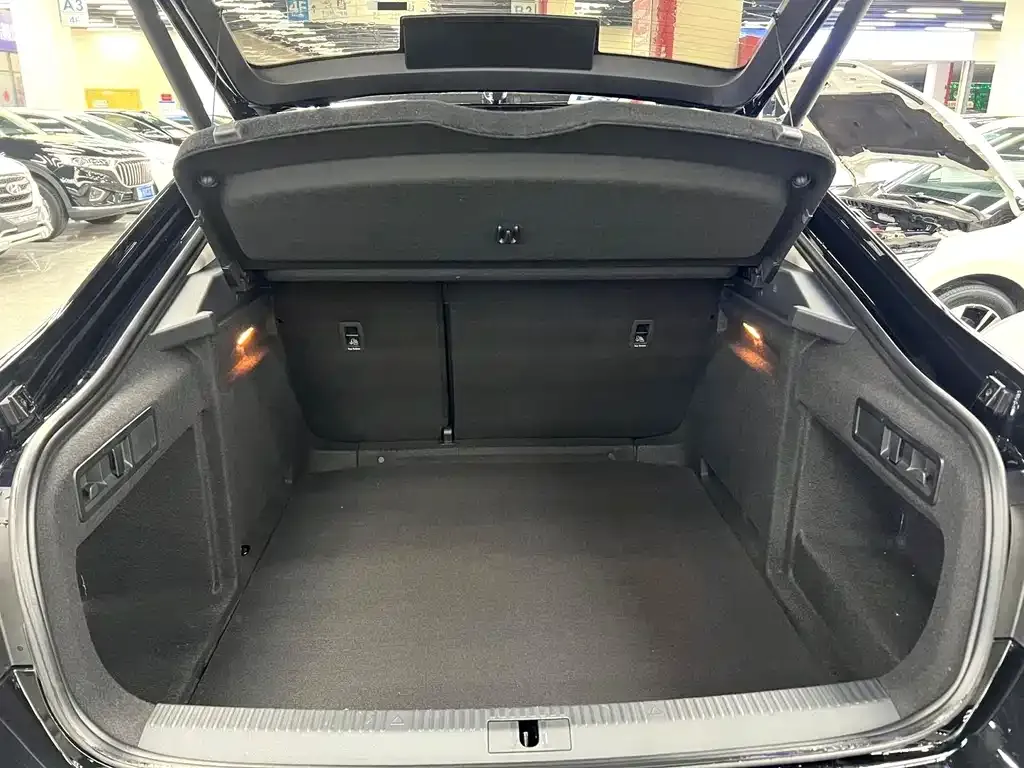 Skoda Superb — фото 4