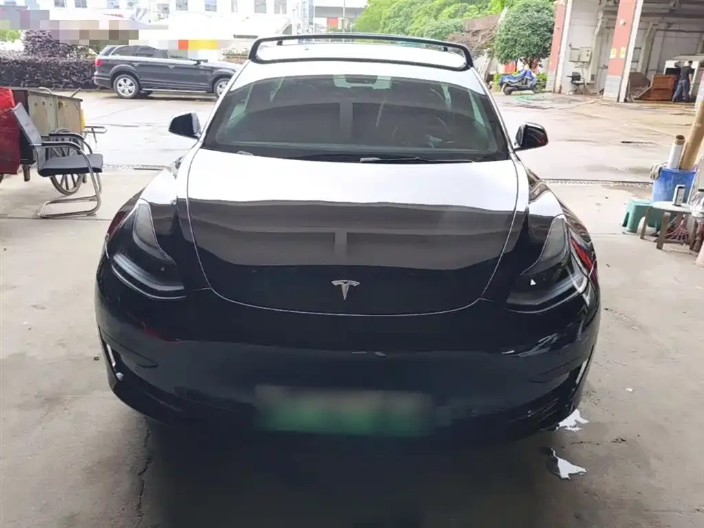 Tesla Model 3 — фото 3