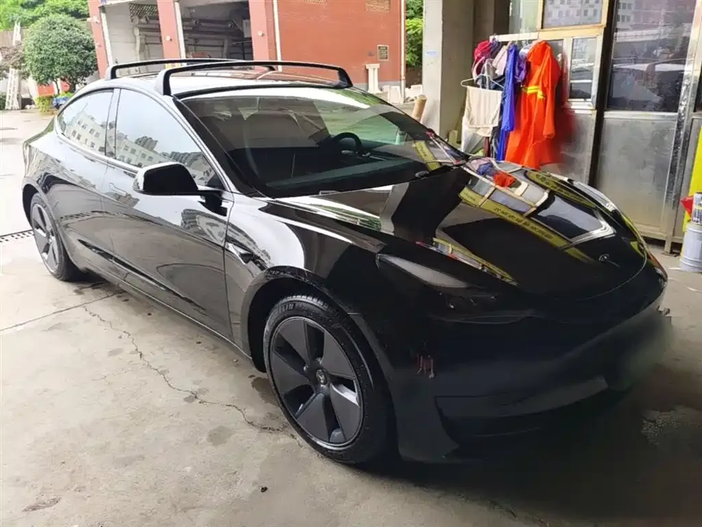 Tesla Model 3 — фото 7
