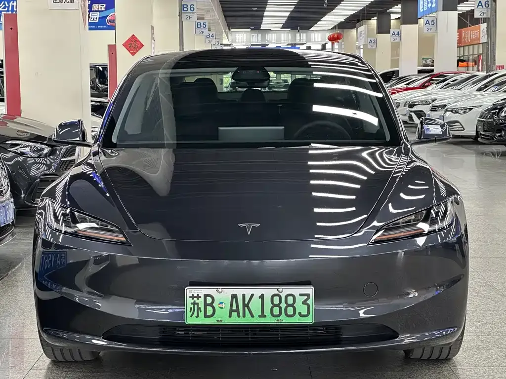 Tesla Model 3 — фото 8