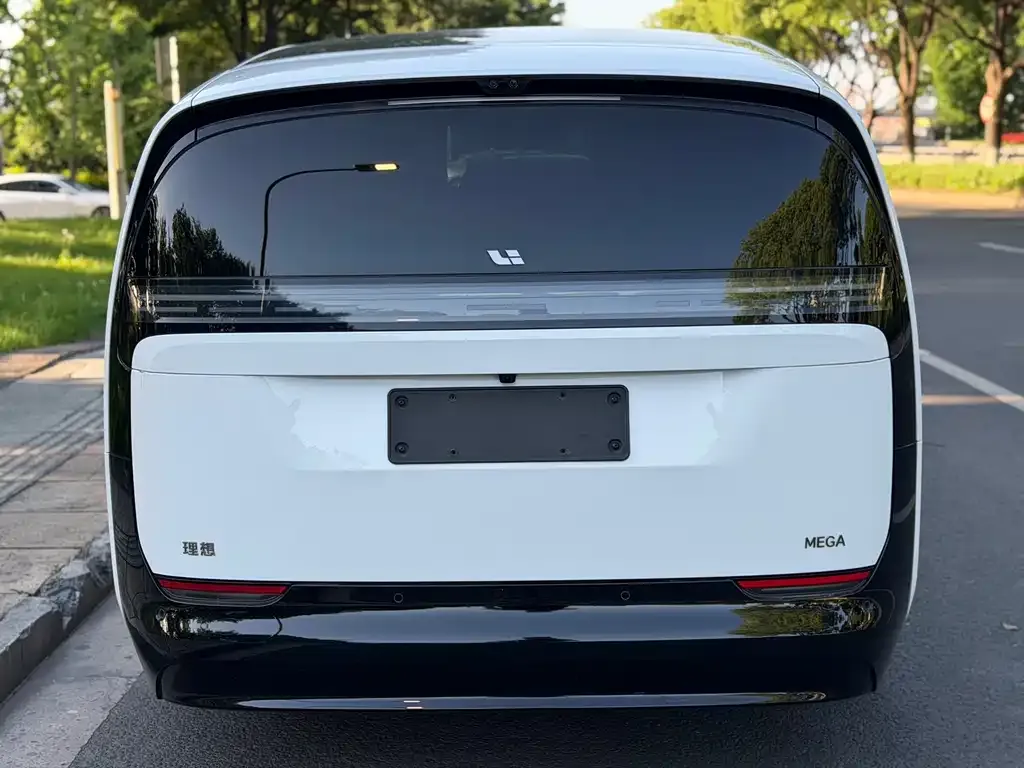 Li Auto MEGA 2024 из CN, фото 2