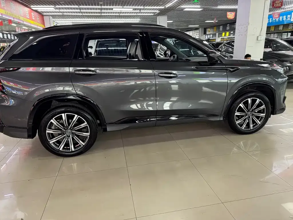Changan CS75PLUS — фото 1