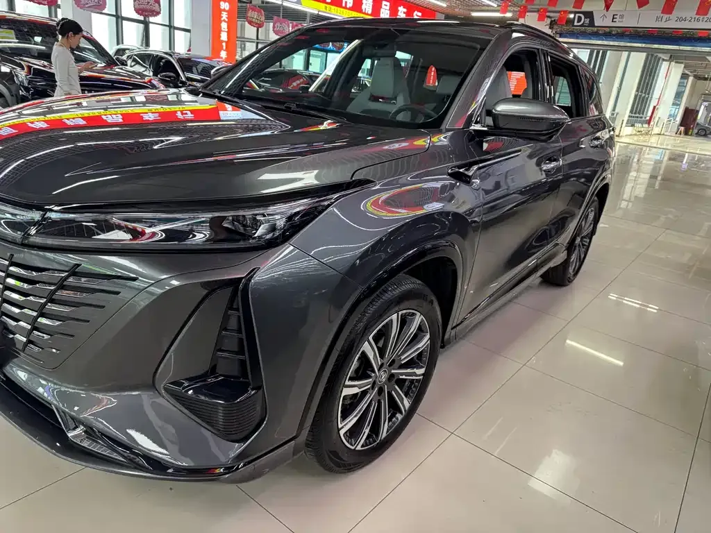 Changan CS75PLUS — фото 2