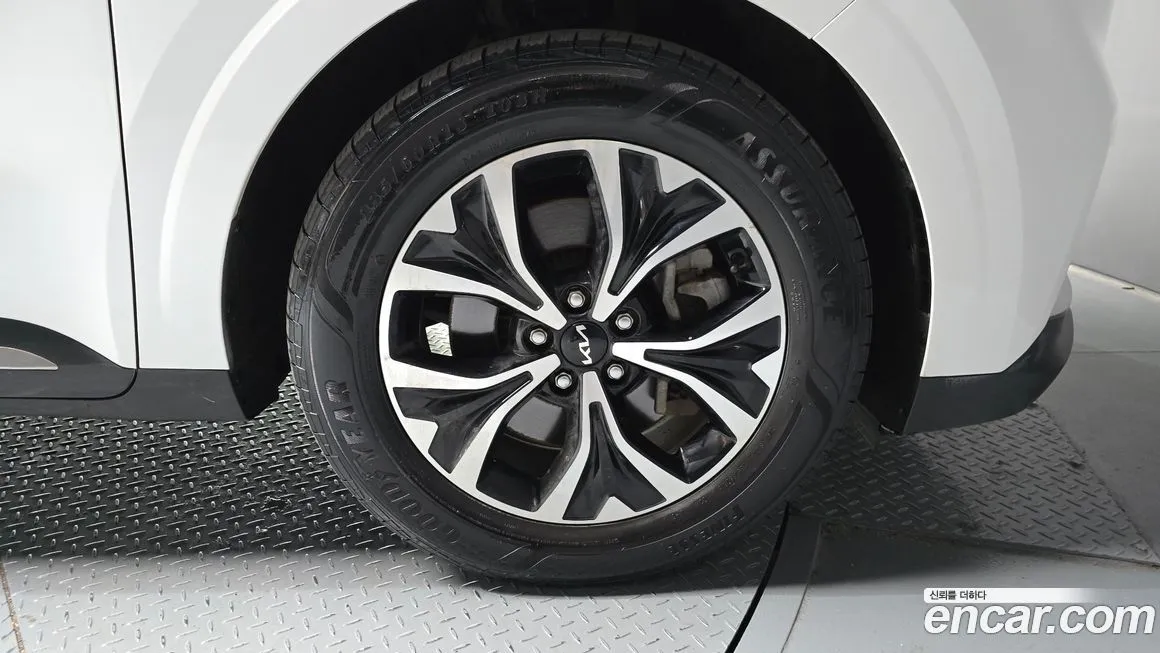 Kia Carnival 2023 из KR, фото 5