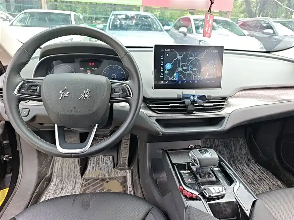 Hongqi E-QM5 — фото 4
