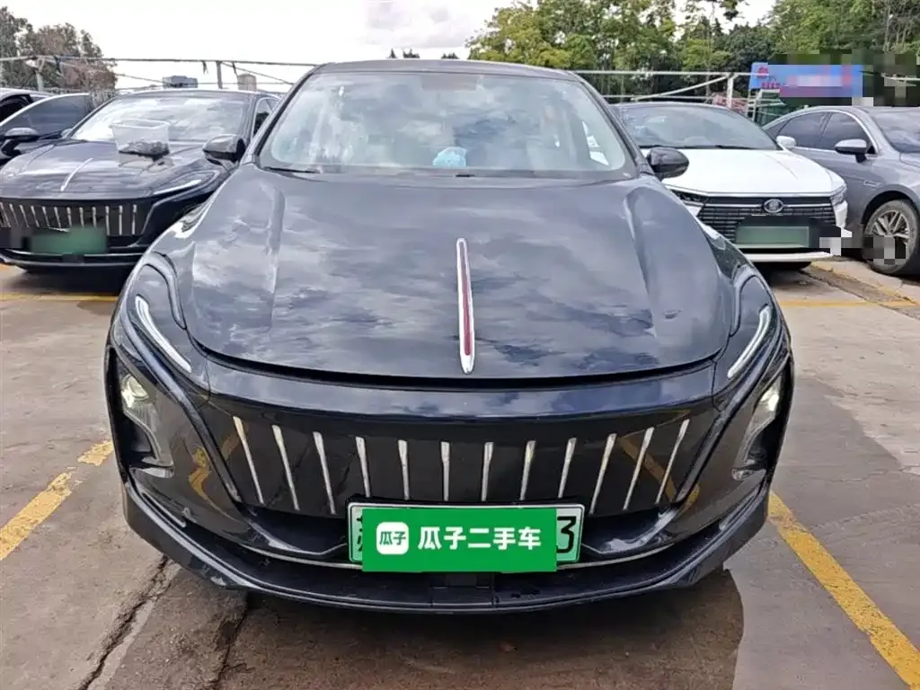 Hongqi E-QM5 — фото 8
