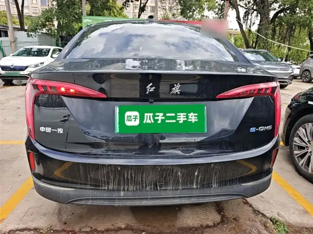 Hongqi E-QM5 — фото 6
