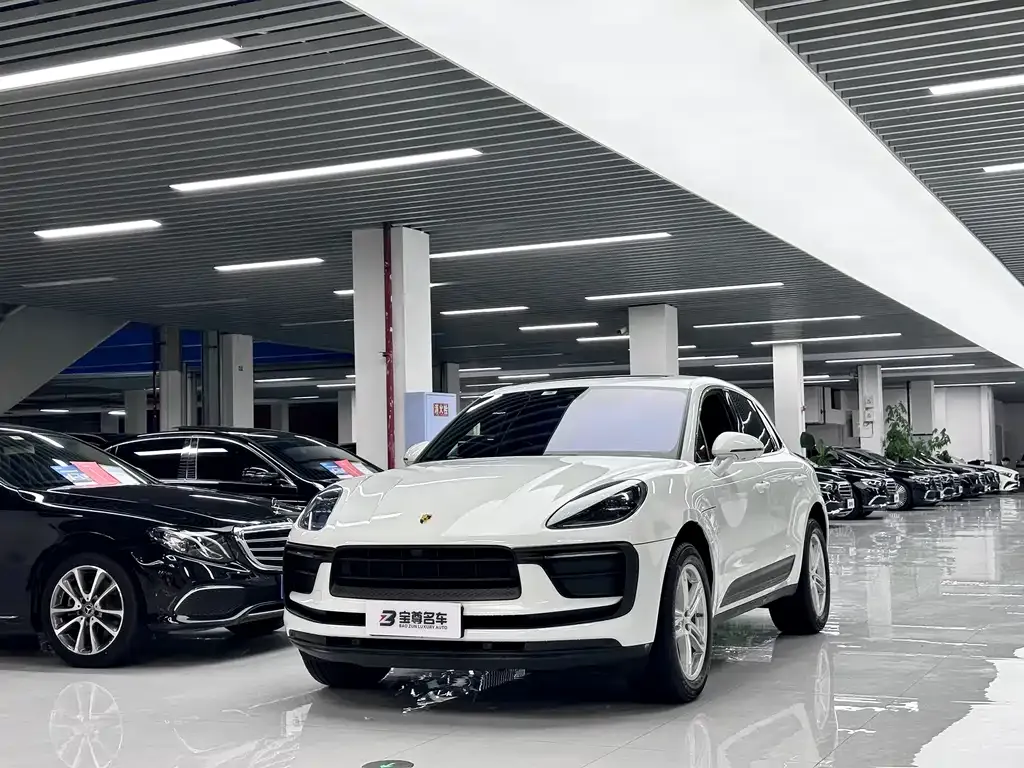 Porsche Macan — фото 1