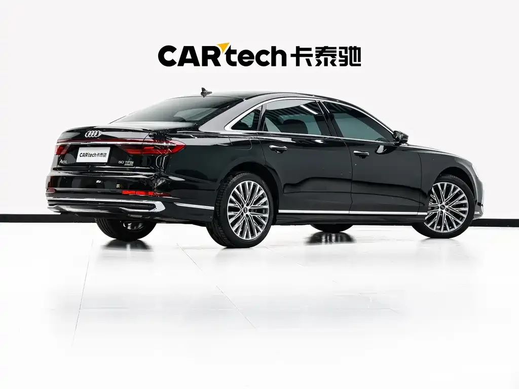 Audi A8 — фото 5