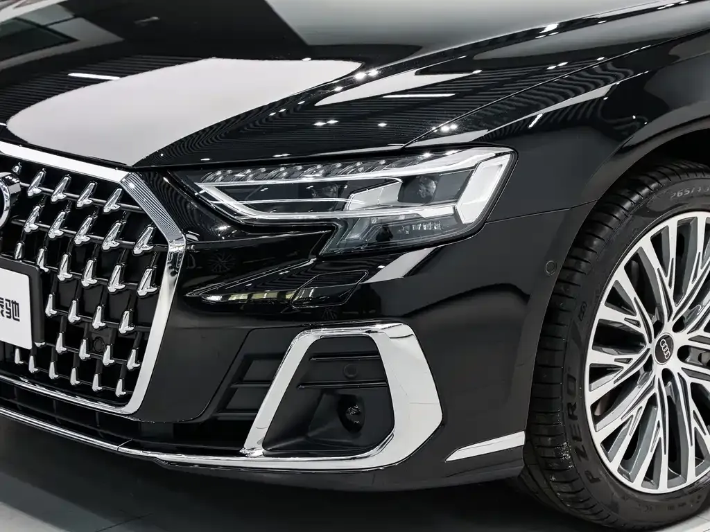 Audi A8 — фото 9