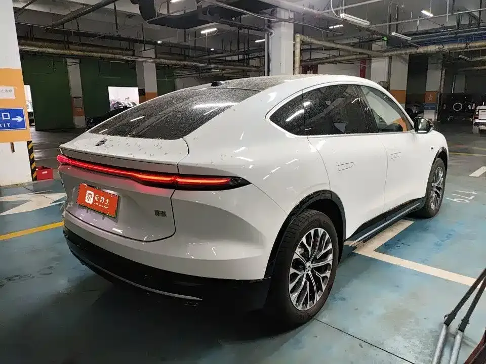 NIO EC6 — фото 9