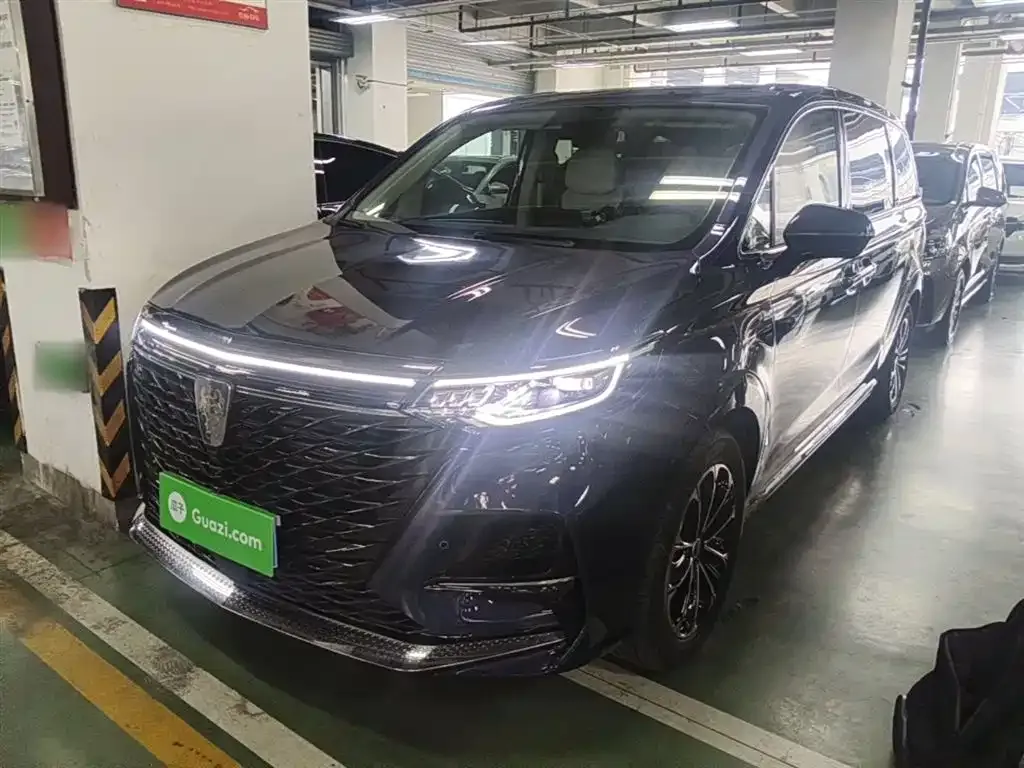 Roewe iMAX8