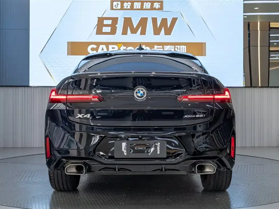 BMW X4 — фото 8