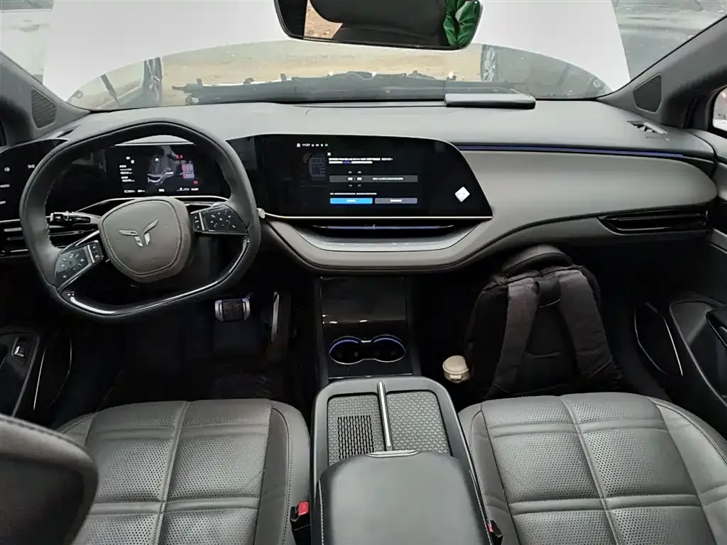 Hongqi EH7 2024 из CN, фото 7