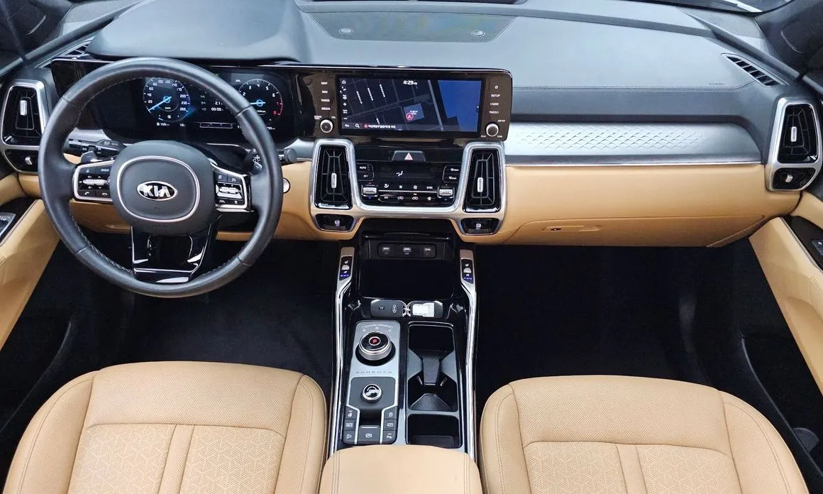 Kia Sorento — фото 9