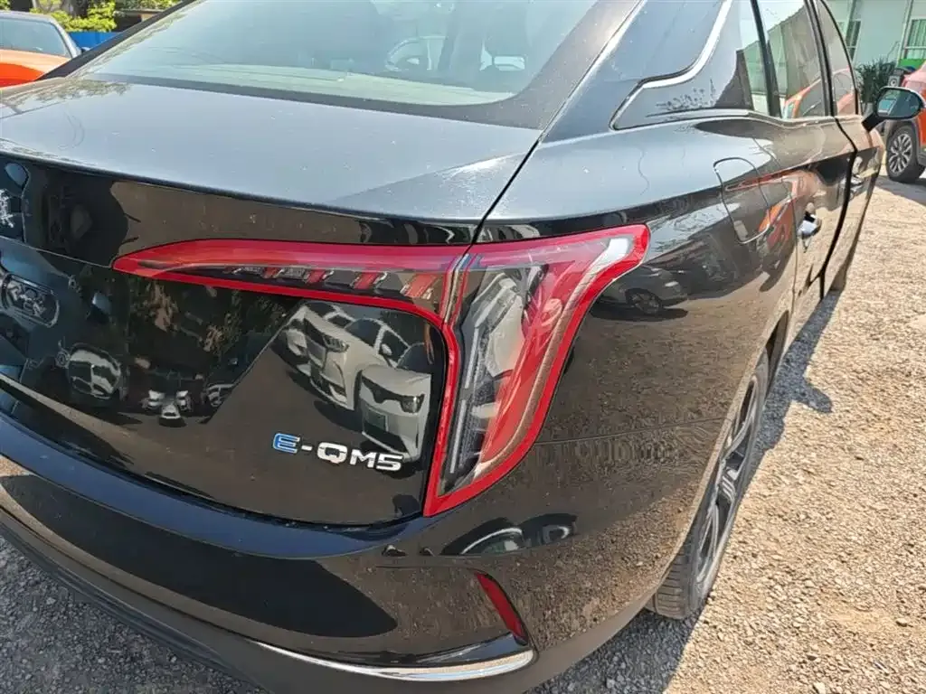 Hongqi E-QM5 2023 из CN, фото 3