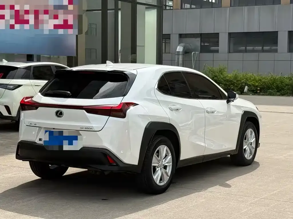 Lexus UX 2023 из CN, фото 5