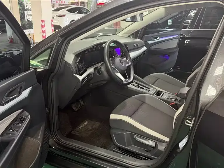 Volkswagen Golf 2021 из CN, фото 5