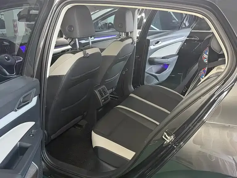 Volkswagen Golf 2021 из CN, фото 7